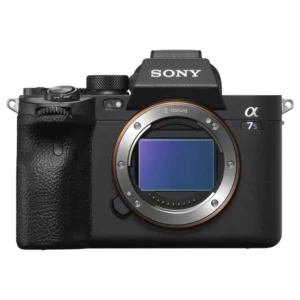 Appareil photo Sony Alpha 7S III : Capteur plein format 12.1 MP, vidéo 4K 120p, processeur BIONZ XR, AF hybride rapide, rafale 10 ips, écran tactile orientable, stabilisation 5 axes, Wi-Fi/Bluetooth.