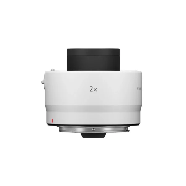 Le Canon Extender RF 2x est un téléconvertisseur conçu spécifiquement pour les objectifs RF de Canon, doublant efficacement leur distance focale tout en maintenant une qualité d'image élevée et une performance autofocus rapide et précise.