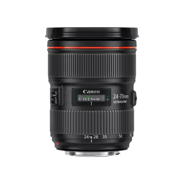 L'objectif Canon EF 24-70mm f/2.8L II USM offre une ouverture constante de f/2.8, idéale pour une faible profondeur de champ et des performances en basse lumière. Il est équipé d'un autofocus rapide et précis grâce à son moteur USM, et il est conçu pour une utilisation professionnelle avec une qualité optique exceptionnelle.