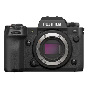 Le Fujifilm X-H2s boîtier nu est un appareil photo hybride offrant un capteur X-Trans CMOS de haute résolution, des performances vidéo 4K avancées, une stabilisation d'image efficace, et une ergonomie optimisée pour les professionnels de la photographie et de la vidéo.