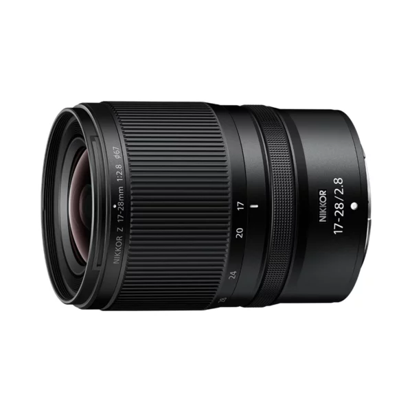 Le NIKON NIKKOR Z 17-28MM F/2.8 capture les nuances du monde avec une ouverture f/2.8 constante, idéale pour la faible lumière. Polyvalent de 17 à 28 mm, il offre des détails nets, sans aberrations chromatiques, avec un autofocus rapide et silencieux, résistance aux intempéries et design robuste.