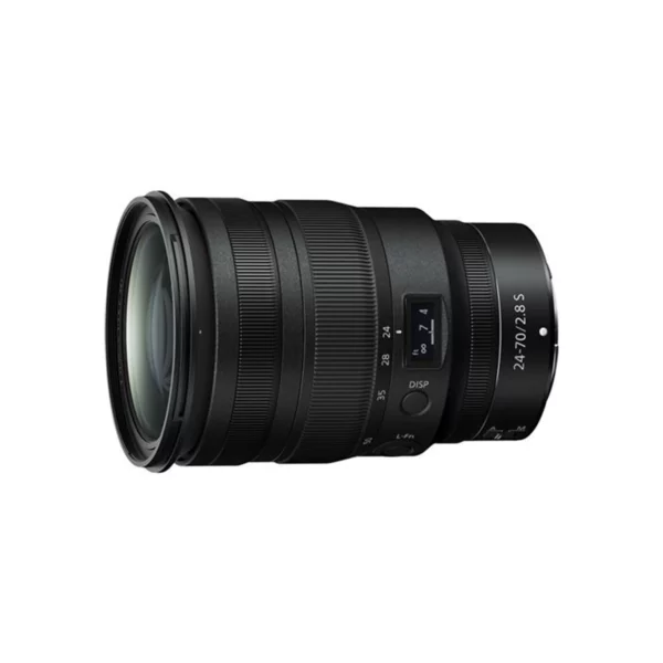 Le Nikon Z 24-70mm f/2.8 S est un objectif polyvalent conçu pour les appareils photo hybrides Nikon Z. Il offre une ouverture rapide f/2.8, une qualité d'image supérieure et une construction robuste pour répondre aux besoins des photographes professionnels.