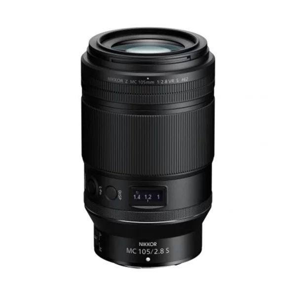 Le Nikon Z MC 105mm f/2.8 VR S est un objectif macro révolutionnaire offrant une netteté exceptionnelle et une qualité d'image incomparable. Avec une construction robuste en alliage de magnésium, un autofocus rapide et une stabilisation VR, il capture des détails microscopiques avec précision, idéal pour les photographes professionnels et passionnés.