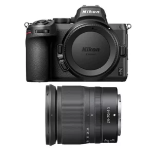 Nikon Z5 + Z 24-70mm F4 S : Un système plein format polyvalent alliant un boîtier robuste et léger avec un objectif lumineux offrant une qualité d'image exceptionnelle, idéal pour une variété de styles photographiques.