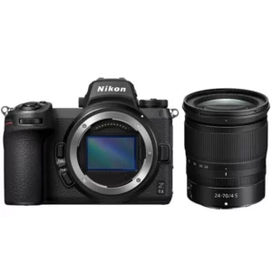 Le Nikon Z6 II noir avec l'objectif Z 24-70mm f/4 S offre une qualité d'image remarquable grâce à son capteur CMOS rétroéclairé de 24,5 MP, une mise au point rapide et précise, ainsi qu'une construction robuste et légère.