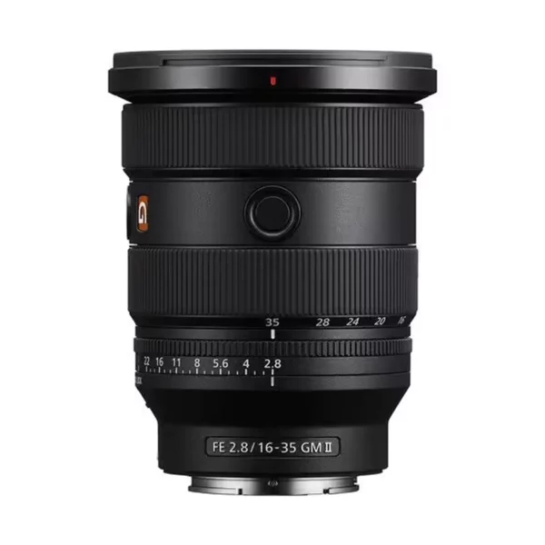 Le Sony FE 16-35 mm f/2.8 GM II est un objectif grand-angle haut de gamme pour appareils photo Sony Alpha, réputé pour sa luminosité, sa netteté exceptionnelle et sa construction robuste adaptée aux conditions professionnelles.